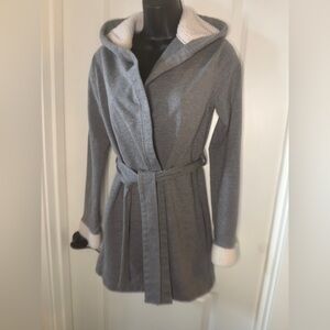 XS Women’s Bathrobe- Xhilaration. Hoodedl